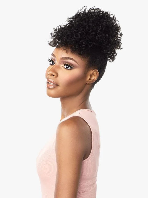 Sensationnel JANA Textured, curly bun with curly bangs